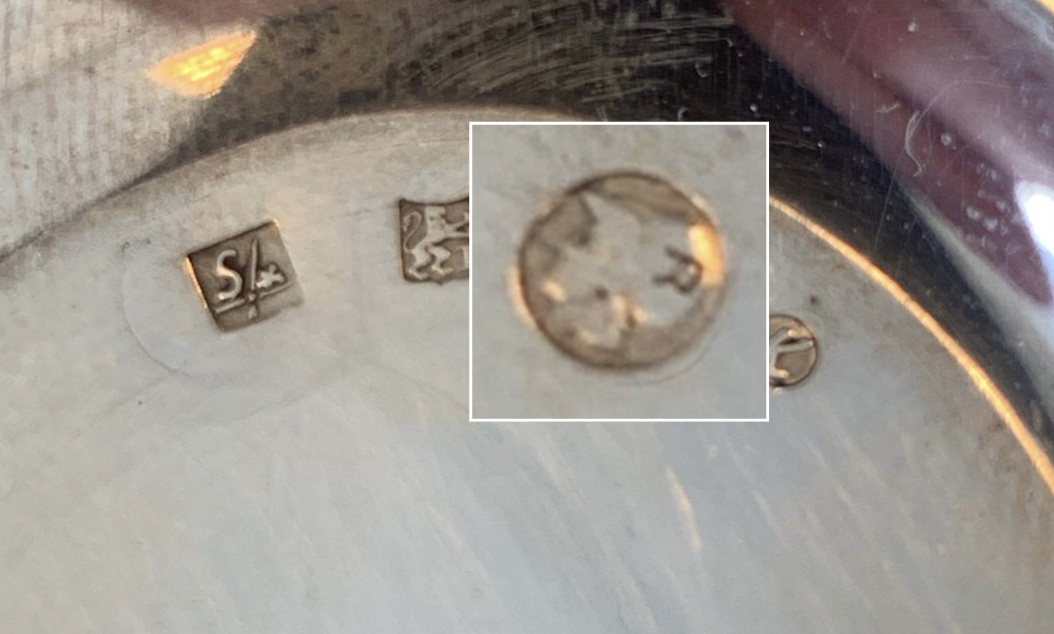 Voorbeeld zilver kantoorteken